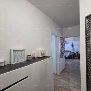 PULA, VIDIKOVAC, RENOVIRAN STAN 52 m²