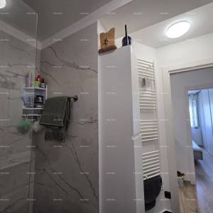 PULA, VIDIKOVAC, RENOVIRAN STAN 52 m²