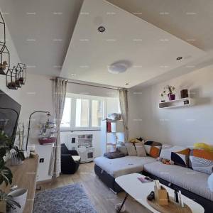 PULA, VIDIKOVAC, RENOVIRAN STAN 52 m²