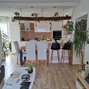 PULA, VIDIKOVAC, RENOVIRAN STAN 52 m²