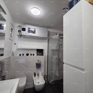 PULA, VIDIKOVAC, RENOVIRAN STAN 52 m²