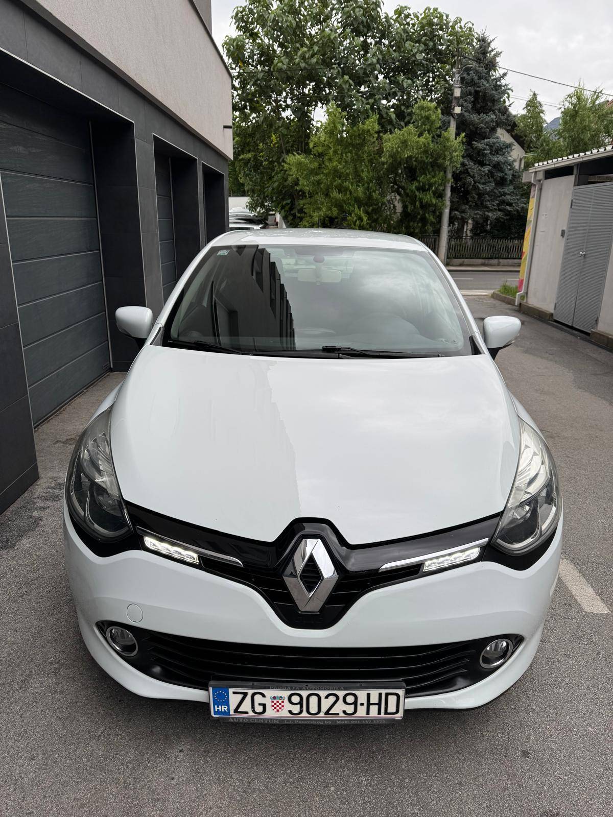 RENAULT CLIO 1.5DCI //169tkm//prvi vlasnik//klima//odličan//