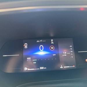 Renault Megane Conquest EVOLUTION MILD HYBRID 140 EDC