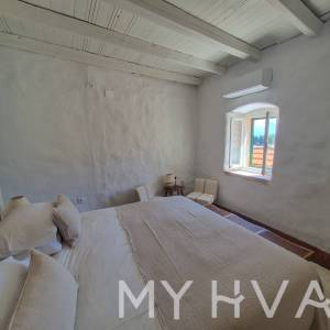 Renovirana kamena kuća
