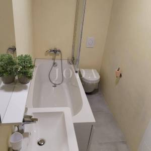 Renovirana kuća kompletno opremljena,Valtura