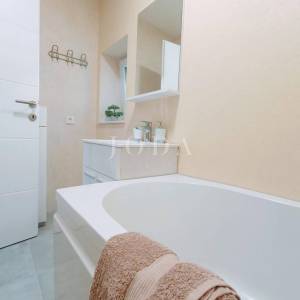 Renovirana kuća kompletno opremljena,Valtura