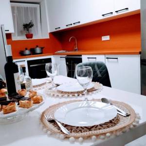 Renovirana kuća kompletno opremljena,Valtura