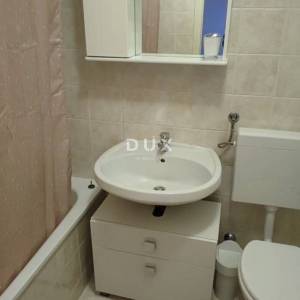 RIJEKA, DRENOVA - stan za najam 2S+DB na 1. katu s balkonom s pogledom na more! PRILIKA!