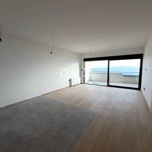 RIJEKA, KANTRIDA – stan od 118m2 u luksuznoj novogradnji samo 250 metara od mora s garažom i panoramskim pogledom na more...