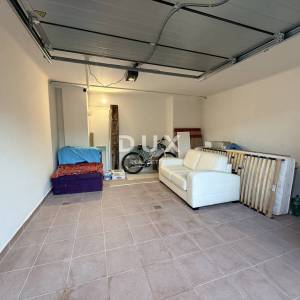 RIJEKA, POTOK - potpuno uređeni 4SKL s garažom i 3 balkona, 2 kupaonice