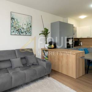 Rijeka, Srdoči, 62.21m2, 2s+db, terasa i okućnica 85.38m2