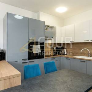 Rijeka, Srdoči, 62.21m2, 2s+db, terasa i okućnica 85.38m2