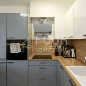 Rijeka, Srdoči, 62.21m2, 2s+db, terasa i okućnica 85.38m2