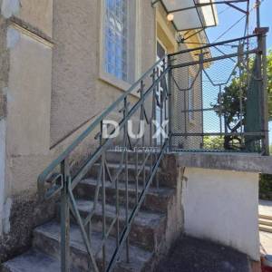RIJEKA, SUŠAK - 3S+DB STAN, 89m2, ZA ADAPTACIJU!