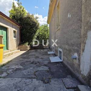 RIJEKA, SUŠAK - 3S+DB STAN, 89m2, ZA ADAPTACIJU!