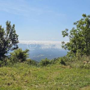 Samobor/Okić/kuća s panoramskim pogledom i 1.618 m² zemljišta/POVOLJNO!