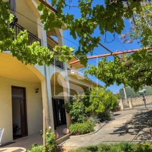 Samostojeća kuća, Galižana – maslinik, 1369 m² okućnice, potpuni mir i privatnost, 6 soba + 5 kupatila