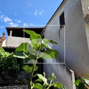 Samostojeća kuća u Puli - 110m2 -dvorište