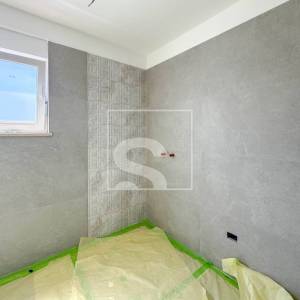 Savudrija - kuća s bazenom, 3 spavaće sobe blizu mora