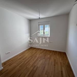 Seget Vranjica/Trosoban stan s pogledom S22