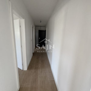 Seget/Dvosoban stan 150m od mora/garazno mjesto