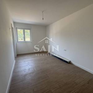 Seget/Dvosoban stan 150m od mora/garazno mjesto