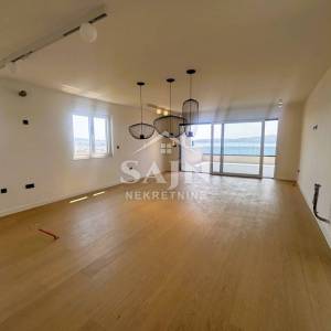 Seget/Luksuzni Penthouse 100m od plaže
