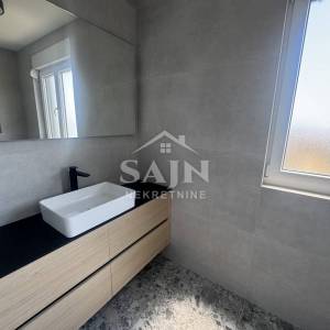 Seget/Luksuzni Penthouse 100m od plaže