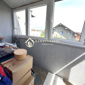 Sesvete,3-soban stan ukupne površine 81m2 s prostranom terasom i PM