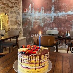 ŠIBENIK, CENTAR, vrhunski uhodani restaurant, prvi red do mora.