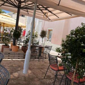 ŠIBENIK, CENTAR, vrhunski uhodani restaurant, prvi red do mora.