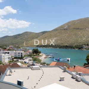 ŠIBENIK, GREBAŠTICA - Četverosoban penthouse 100m od plaže