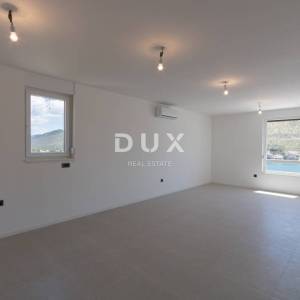 ŠIBENIK, GREBAŠTICA - Četverosoban penthouse 100m od plaže