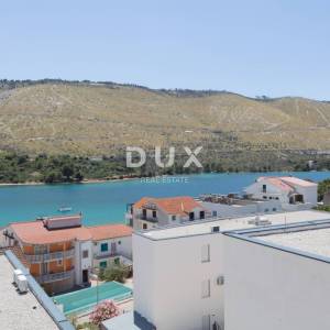 ŠIBENIK, GREBAŠTICA - Četverosoban penthouse 100m od plaže