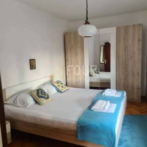 Šibenik - okolica, Grebaštica, samostojeća kuća blizu mora