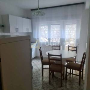 Šibenik - okolica, Grebaštica, samostojeća kuća blizu mora