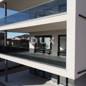 ŠIBENIK, TRIBUNJ – Stan s pogledom na more u novogradnji! PRILIKA!