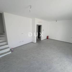 ŠIBENIK, VODICE - Dvoetažni stan u novogradnji na mirnoj lokaciji