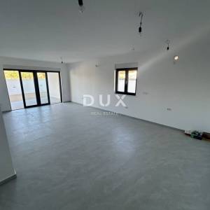ŠIBENIK, VODICE - Komforan dvoetažni stan na mirnoj lokaciji
