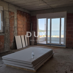 ŠIBENIK, ŽABORIĆ - Penthouse sa pogledom na more