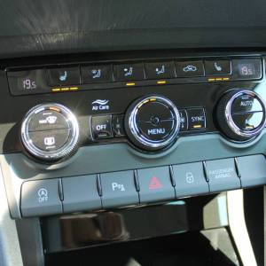 Škoda Karoq 2.0 TDi DSG Style *LED, NAVIGACIJA, KAMERA*