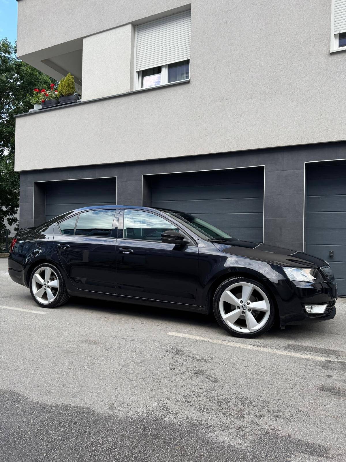 ŠKODA OCTAVIA 1.6TDI STYLE //79tkm//prvi vlasnik//HR auto//odličan//