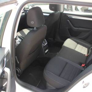 Škoda Octavia Combi 1.6 TDi *LED, NAVIGACIJA*