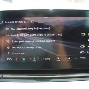 Škoda Octavia Combi 2.0 TDi DSG 150ks *LED, NAVIGACIJA, KAMERA*