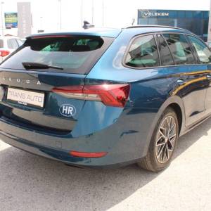 Škoda Octavia Combi 2.0 TDi DSG 150ks *LED, NAVIGACIJA, KAMERA*