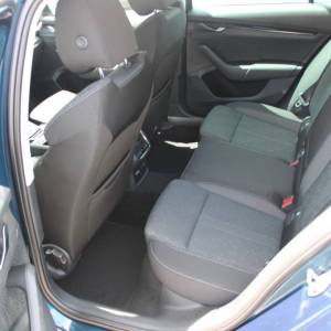 Škoda Octavia Combi 2.0 TDi DSG 150ks *LED, NAVIGACIJA, KAMERA*