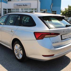 Škoda Octavia Combi 2.0 TDi DSG 150ks *LED, NAVIGACIJA*