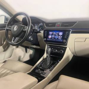 Škoda Superb 2.0 TDI L&K - 3 godine jamstva
