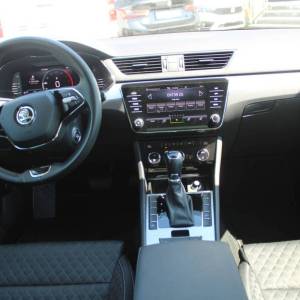 Škoda Superb Combi 2.0 TDi DSG *LED, NAVIGACIJA, KAMERA*