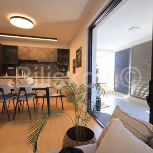 Split, Žnjan prodaja stan 76,50 m2 + 2 parkinga